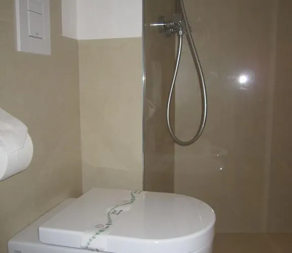 Alojamento de Acomodação e Pequeno-almoço Sax Barisano 4*